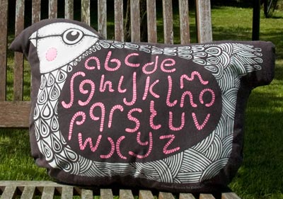 T8 : Bird Worm Alphabet Cushion